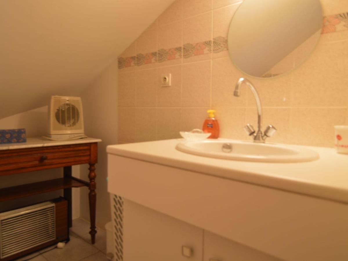 Authentic Cottage In Nouart Near Forest エクステリア 写真